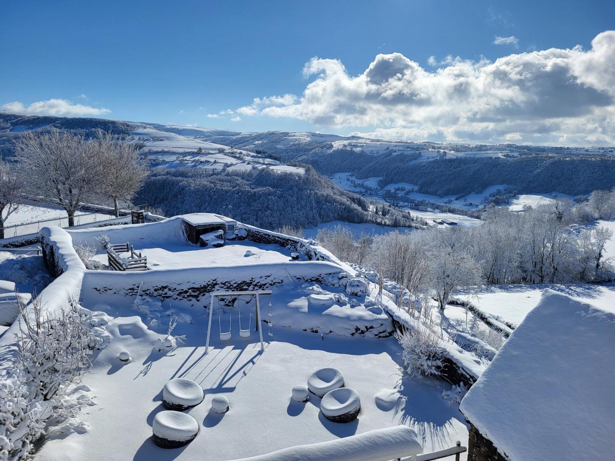 Logis Hotel Restaurant & Spa Les Remparts Салер Екстер'єр фото